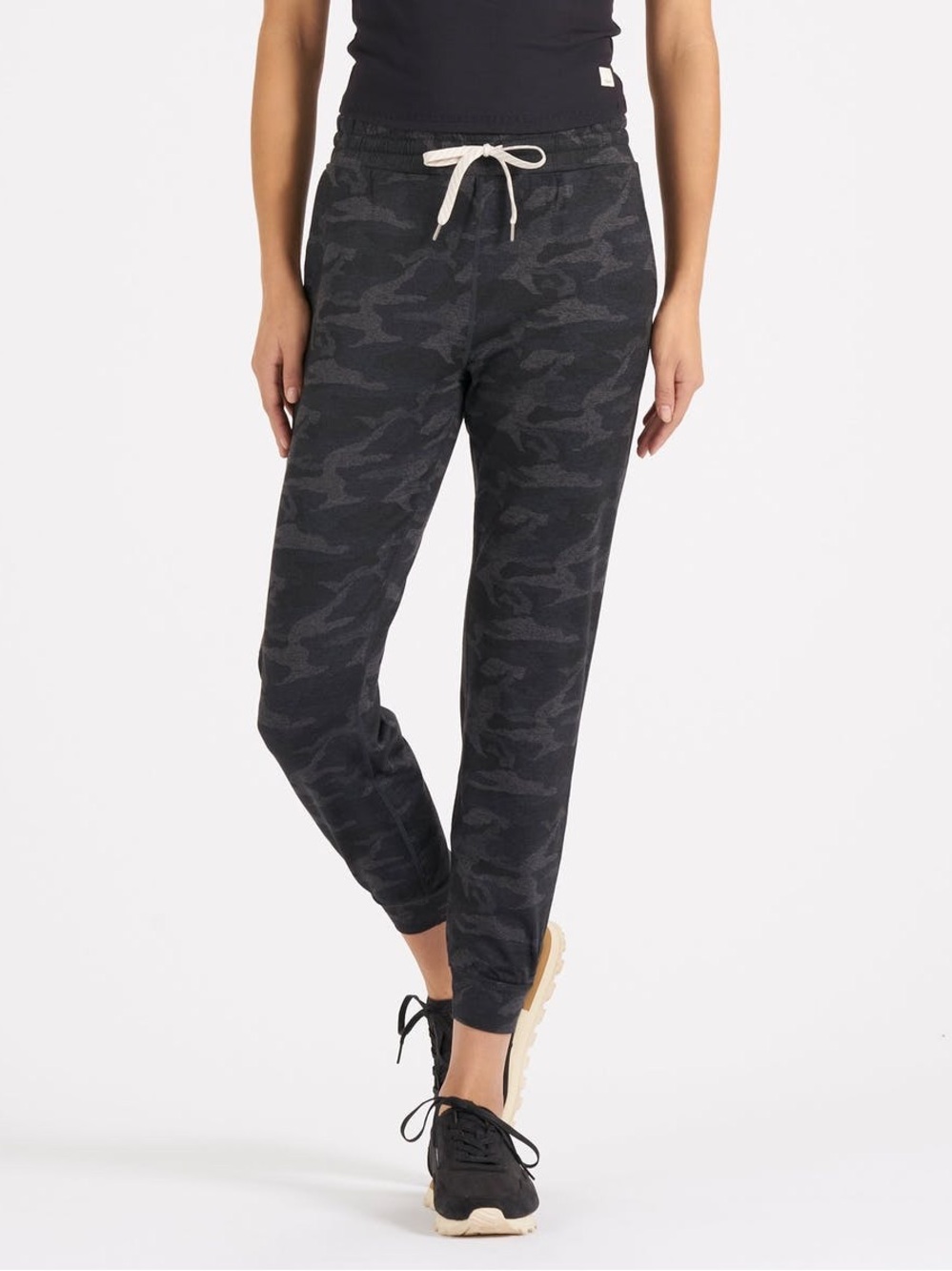 Vuori Performance Jogger Womens M Black Camo DreamKnit Athletic Pants